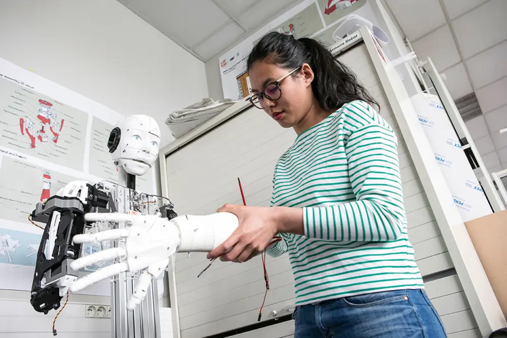 TP projet de conception en 2ème année de cycle ingénieur orienté en génie mécanique à l'Ecole Supérieure d'Ingénieurs de l'Université Paris-Est Marne-la-Vallée (Esipe)