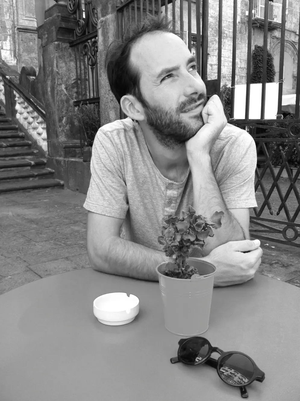 Antonin Faure, designer graphique chez l'éditeur Gallimard Jeunesse, à Paris