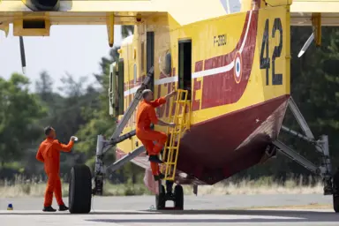 Pilote d'avion bombardier d'eau