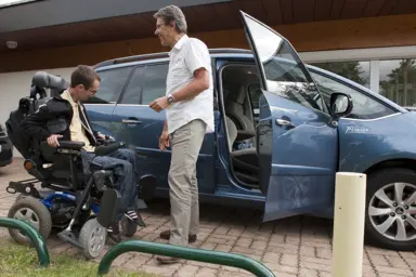 Chauffeur accompagnateur / Chauffeuse  accompagnatrice de personnes à mobilité réduite